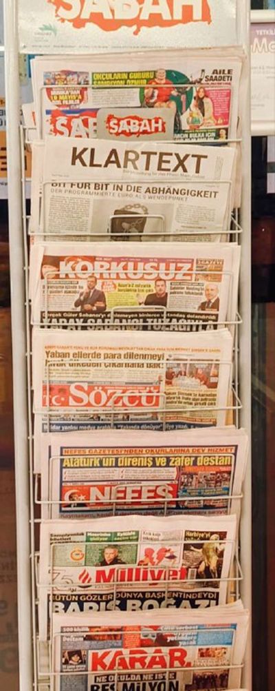 Post media