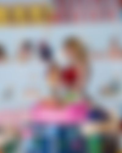 Post media background
