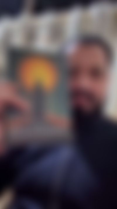 Post media background