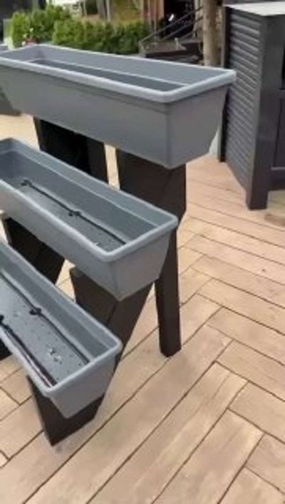 Post media
