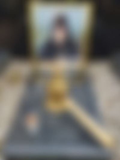 Post media background