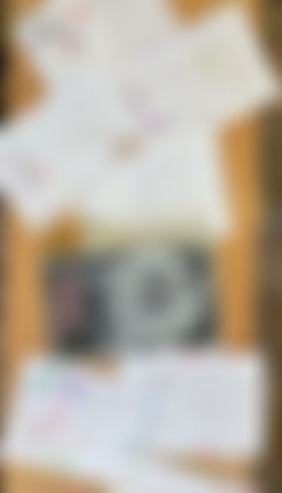 Post media background
