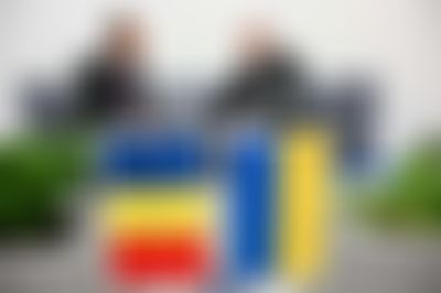 Post media background