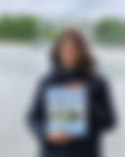Post media background