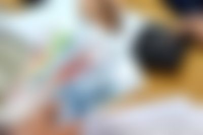 Post media background