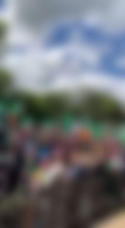 Post media background