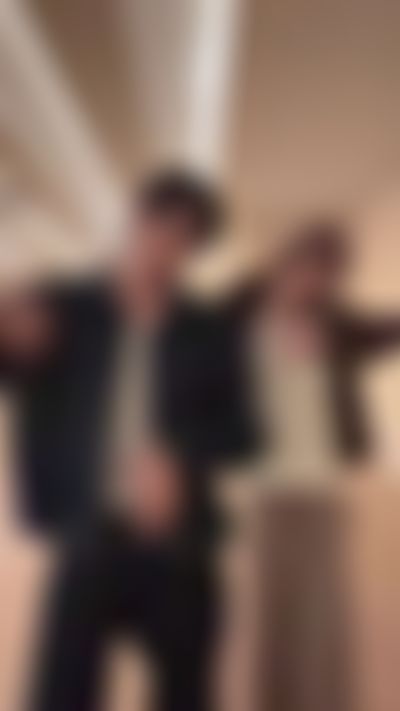 Post media background