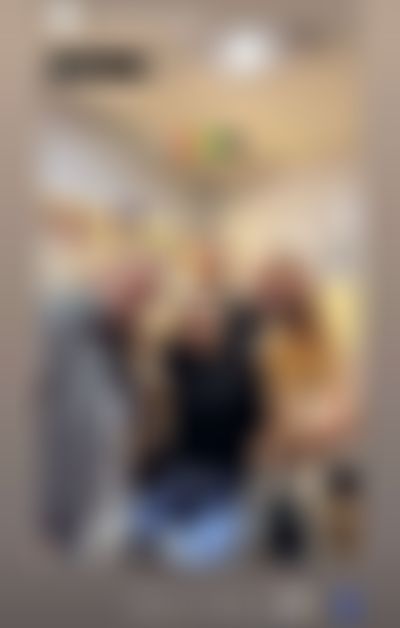 Post media background
