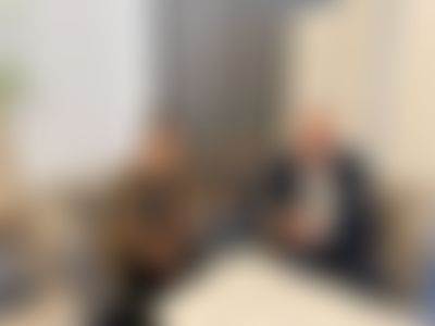 Post media background