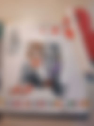 Post media background