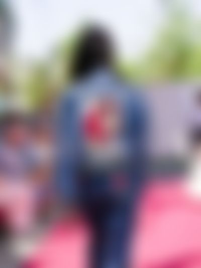 Post media background