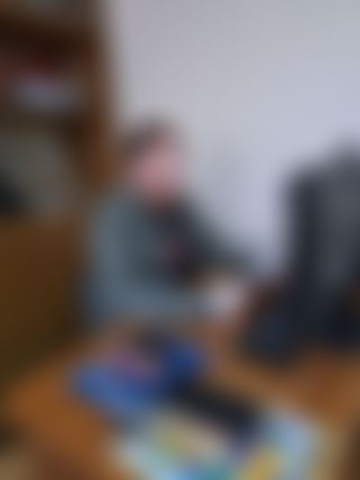 Post media background