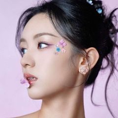 – 𝓒𝑙𝑜𝑣𝑒𝑟 avatar