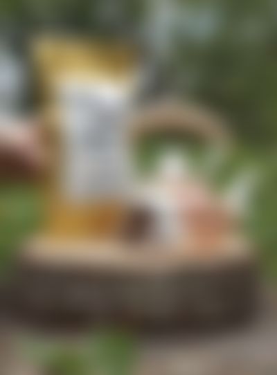 Post media background