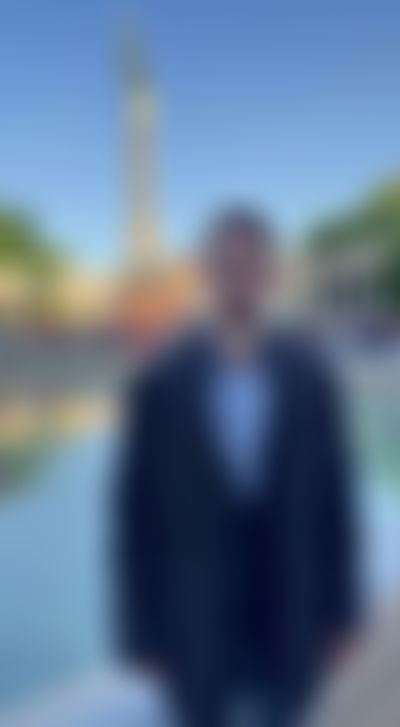 Post media background
