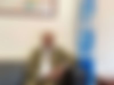 Post media background