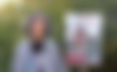 Post media background