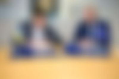 Post media background