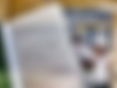 Post media background