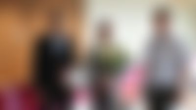 Post media background