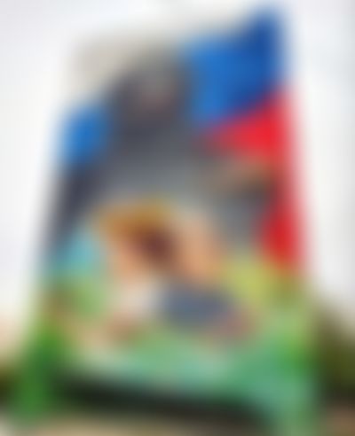 Post media background