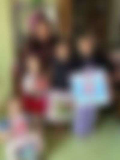 Post media background