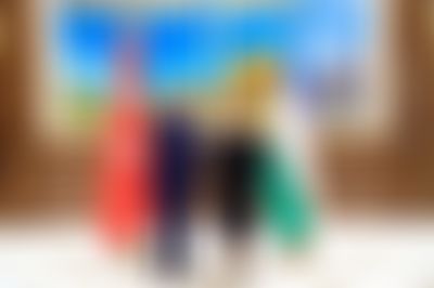 Post media background