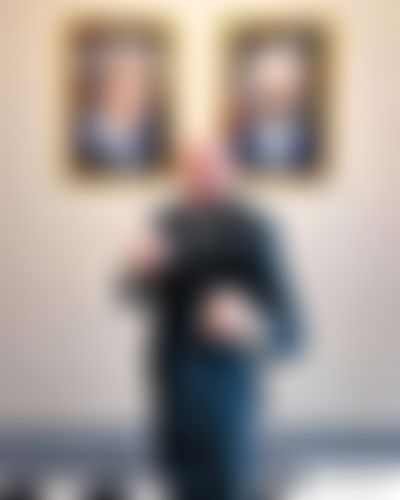 Post media background
