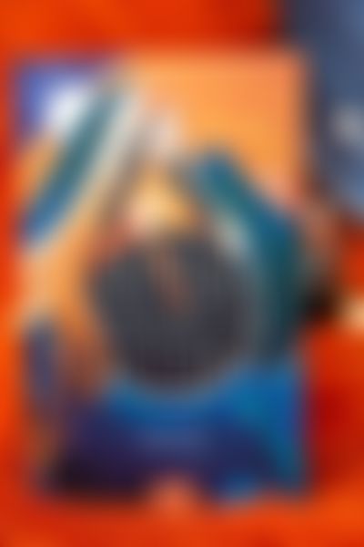 Post media background
