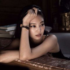 files | news jen & lisa avatar