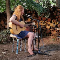 Carmina singt avatar