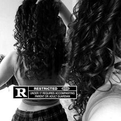𐙚She is curly avatar