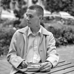 Макс читає?! avatar