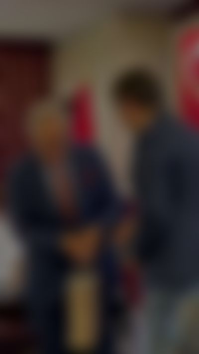 Post media background