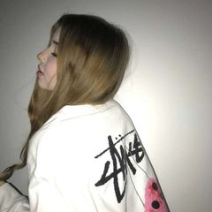 стикеры от сани💋 avatar
