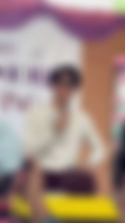 Post media background