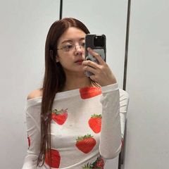 ᅠᅠᅠ𝘚𝘵𝘳𝘢𝘸𝘣𝘦𝘳𝘳𝘺 𝘓𝘪𝘢 avatar