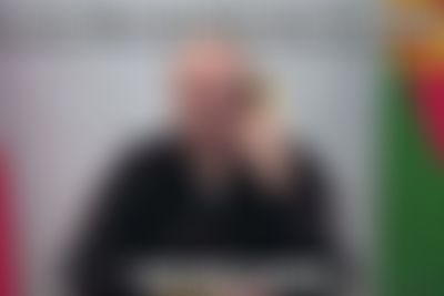 Post media background