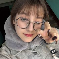 ᴋᴀʀɪɴᴀ | sᴏʟᴏ ᴀʀᴛɪsᴛ ☃️ avatar