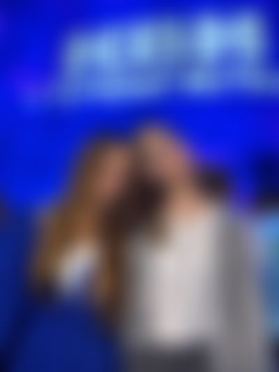 Post media background