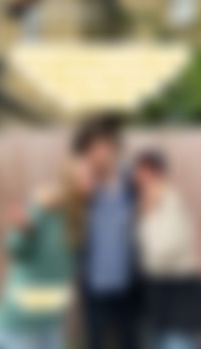 Post media background