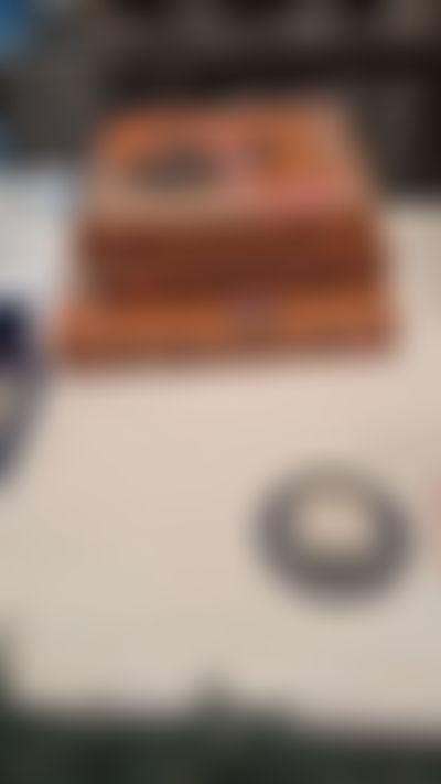Post media background