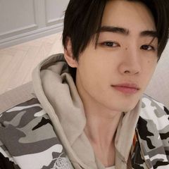 Sunghoon's Prada avatar