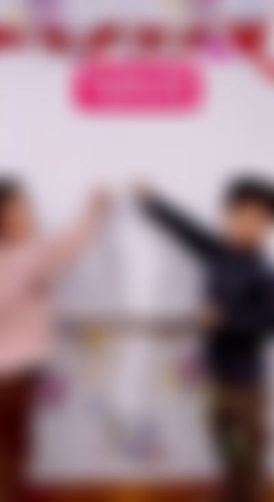 Post media background