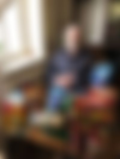 Post media background