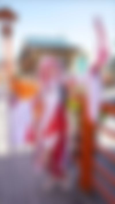 Post media background
