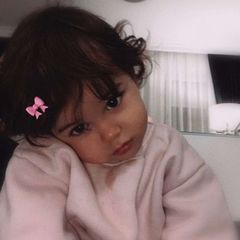 Im just a girl🎀 avatar