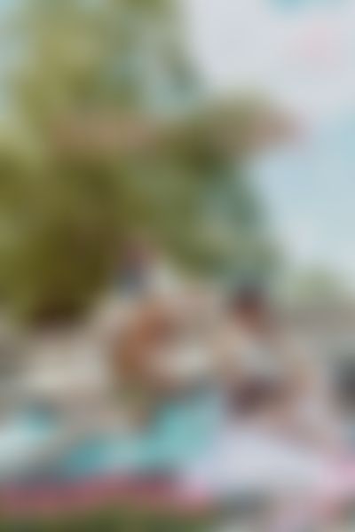 Post media background