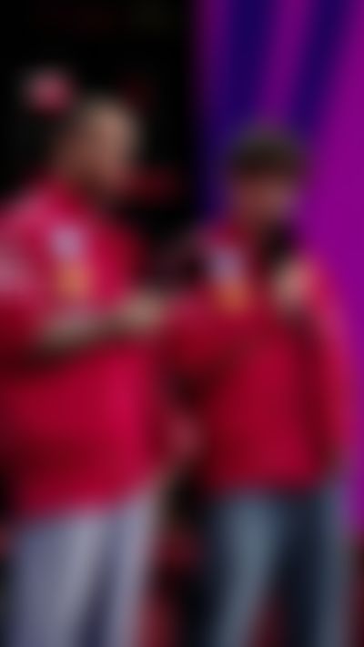 Post media background