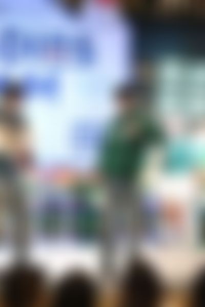 Post media background